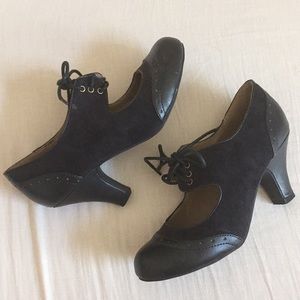 Modcloth Oxford Black Lace up Vintage Heels